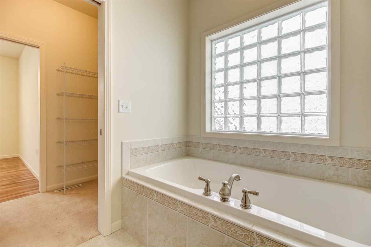 resized-2349823-3001 Beringer-9.jpg